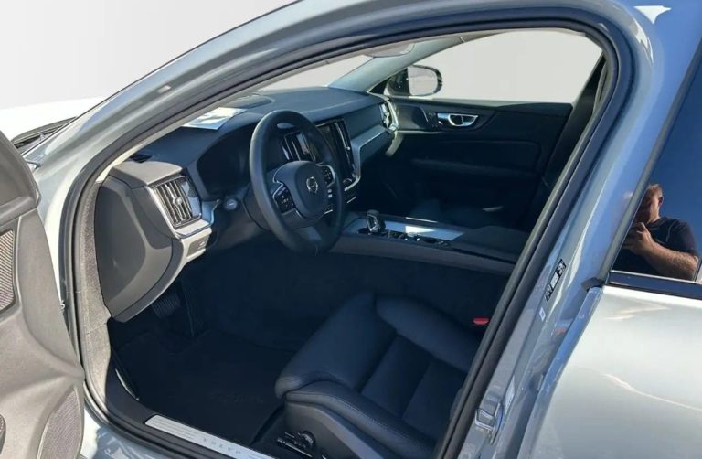 Volvo V60 B4 Plus Dark - photo 10