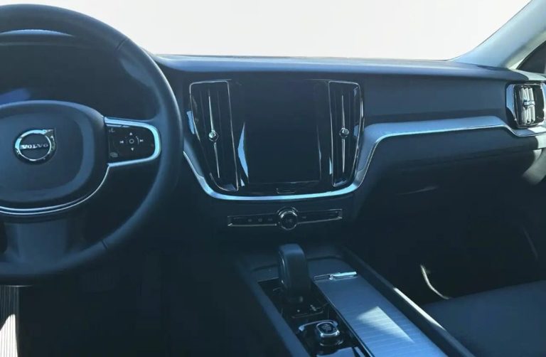 Volvo V60 B4 Plus Dark - photo 12