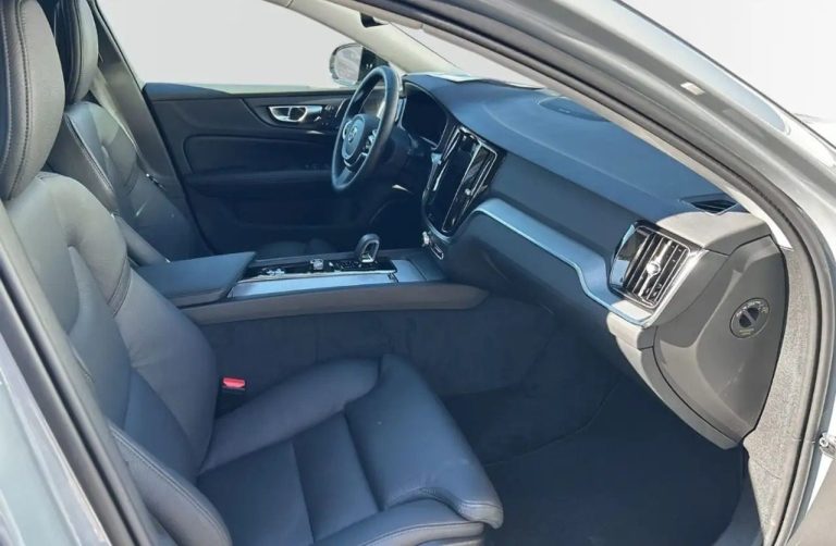 Volvo V60 B4 Plus Dark - photo 3