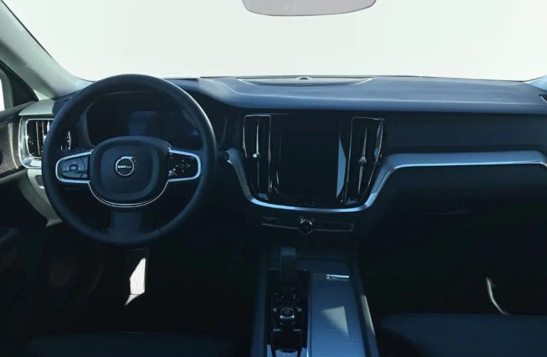 Volvo V60 B4 Plus Dark - photo 4