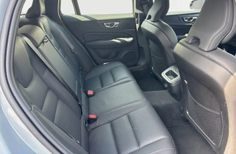 Volvo V60 B4 Plus Dark - photo 5