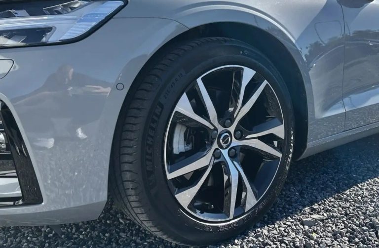 Volvo V60 B4 Plus Dark - photo 9