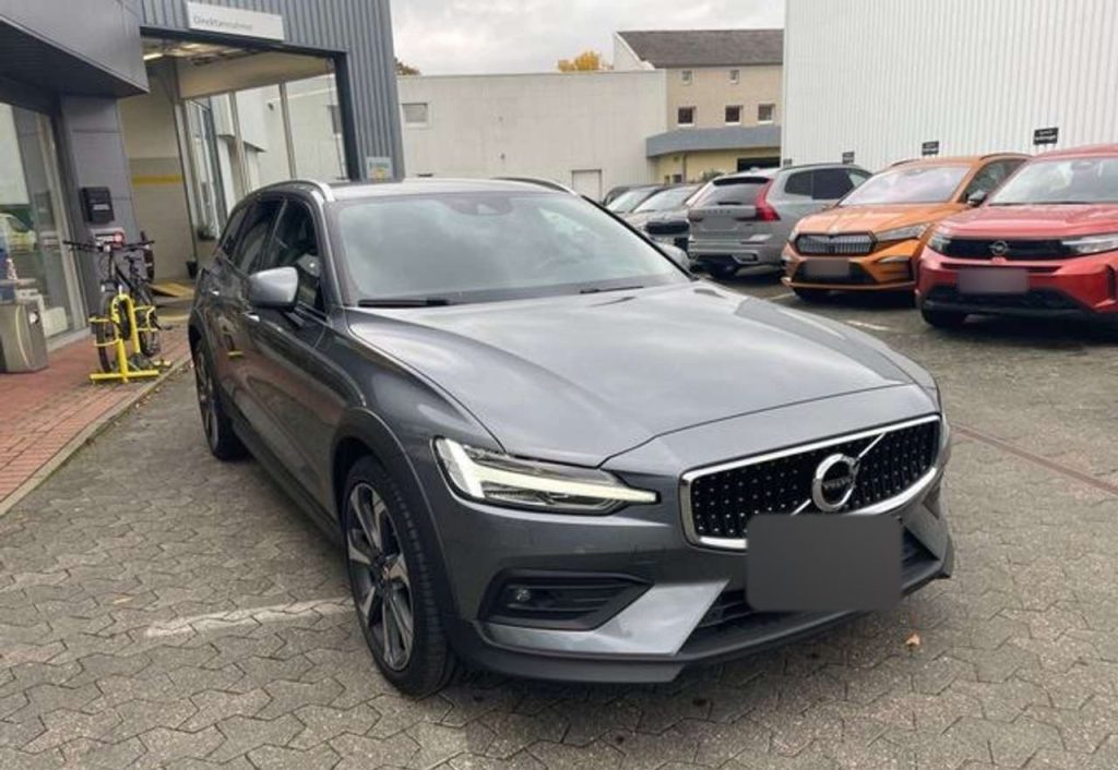 Volvo V60 Cross Country B4 AWD Pro