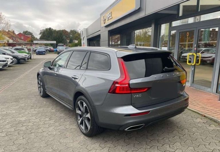 Volvo V60 Cross Country B4 AWD Pro - photo 2