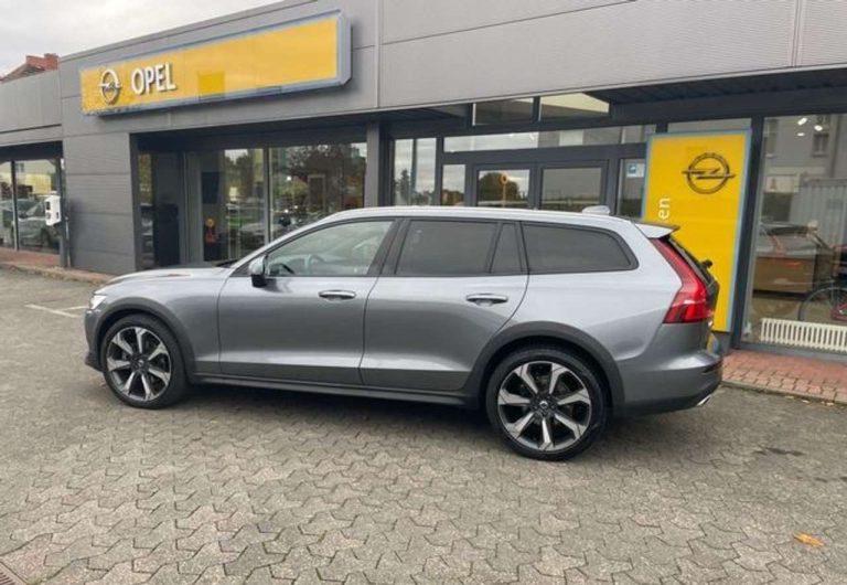Volvo V60 Cross Country B4 AWD Pro - photo 3
