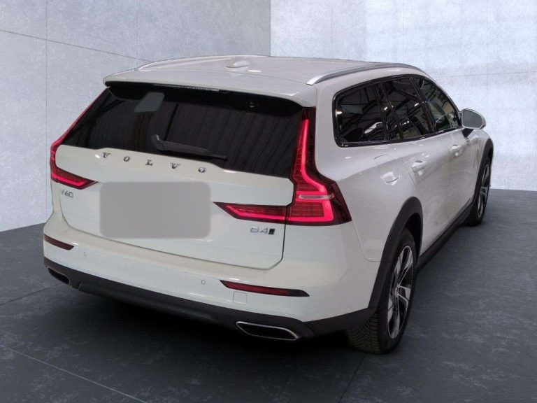 Volvo V60 Cross Country B4 AWD Pro - photo 4