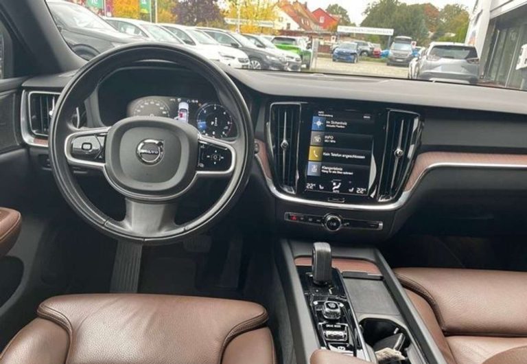 Volvo V60 Cross Country B4 AWD Pro - photo 7