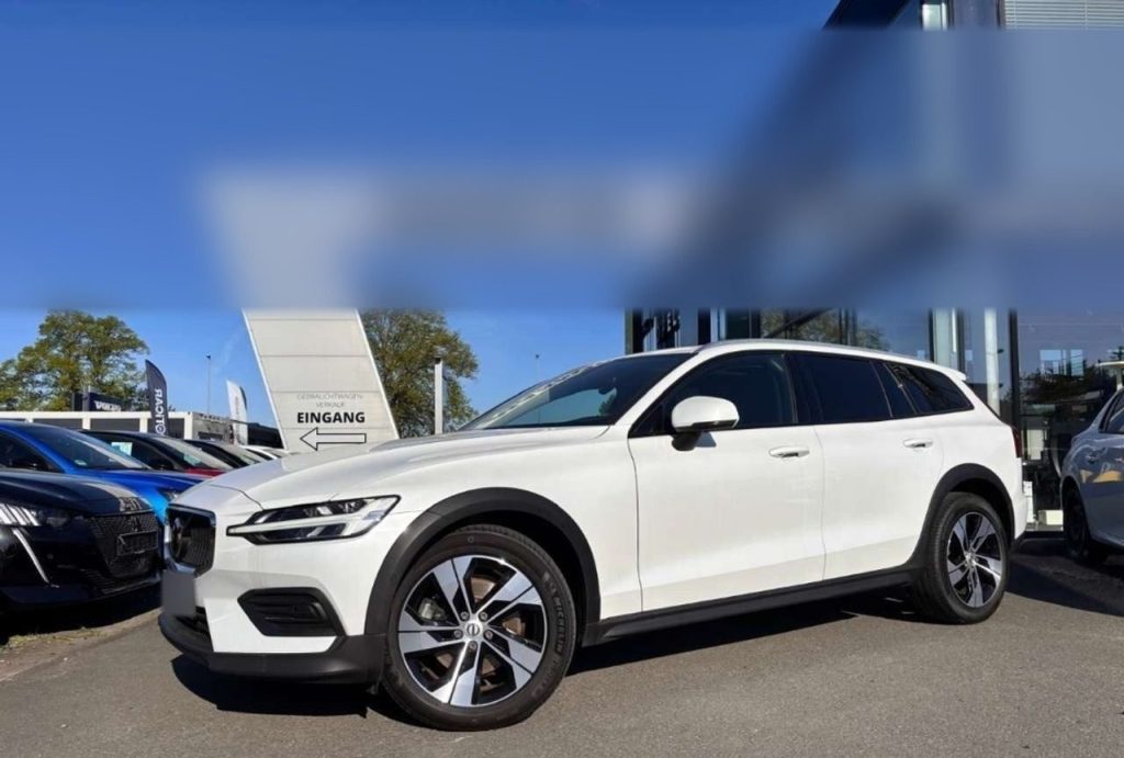 Volvo V60 Cross Country B4 AWD