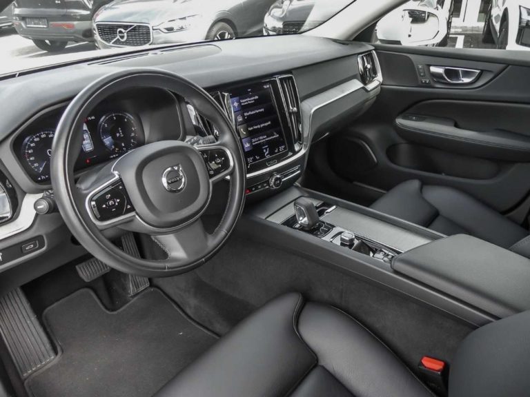 Volvo V60 Cross Country B4 AWD Pro - photo 3