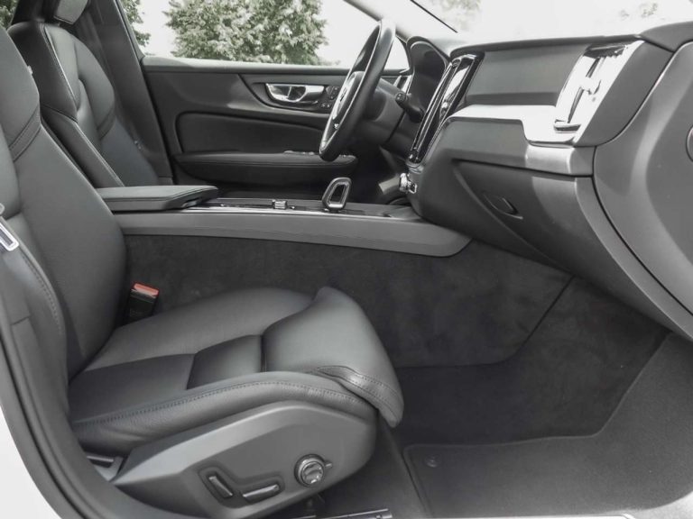 Volvo V60 Cross Country B4 AWD Pro - photo 5