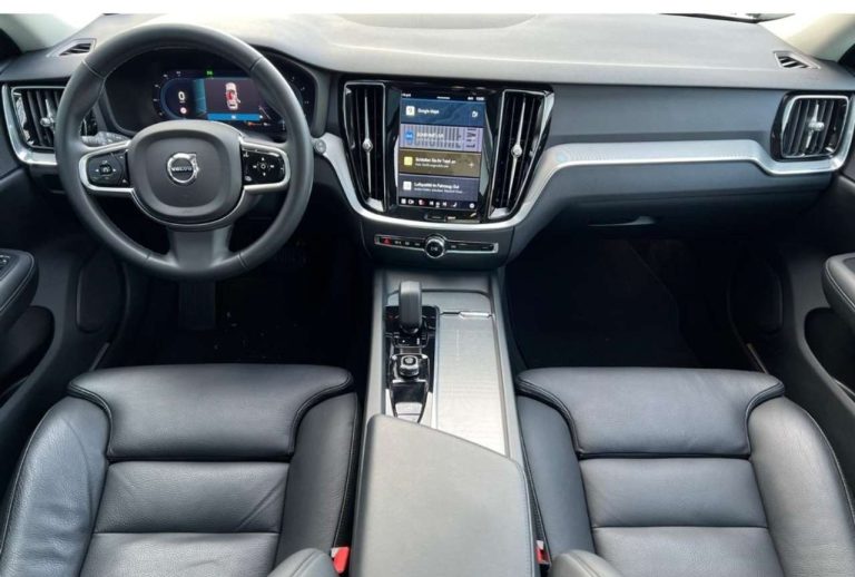 Volvo V60 Cross Country B4 AWD - photo 8