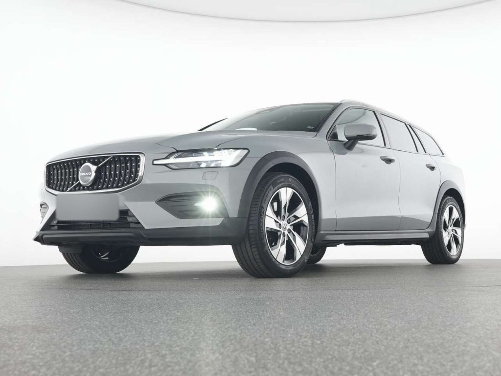 Volvo V60 Cross Country B4 AWD Plus