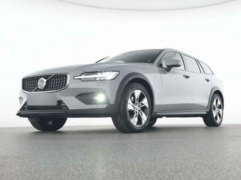 Volvo V60 Cross Country B4 AWD Plus