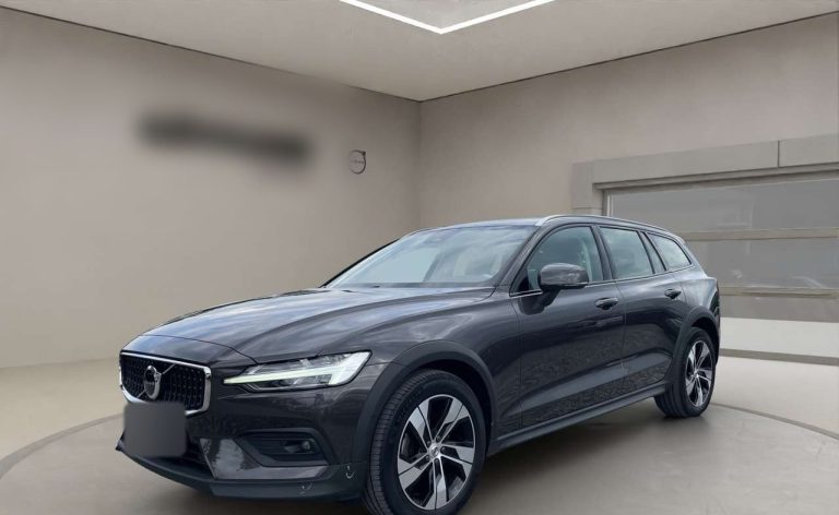 Volvo V60 Cross Country B4 AWD Plus