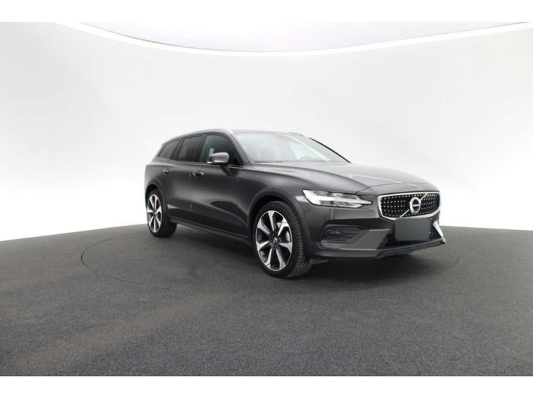 Volvo V60 Cross Country B4 Plus AWD