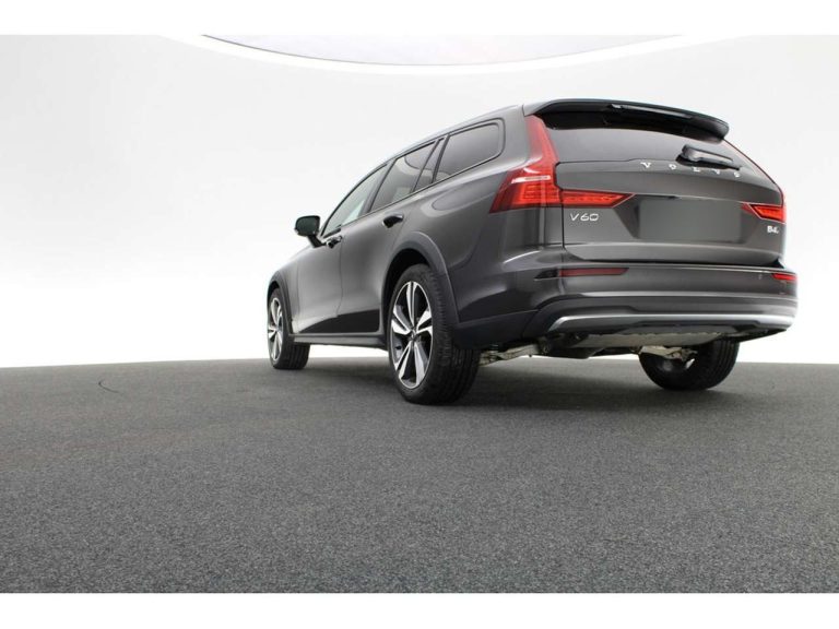 Volvo V60 Cross Country B4 AWD Plus - photo 10