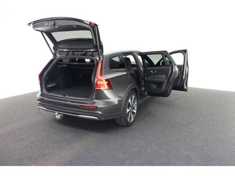 Volvo V60 Cross Country B4 Plus AWD - photo 10