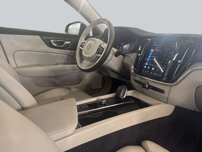 Volvo V60 Cross Country B4 AWD - photo 12