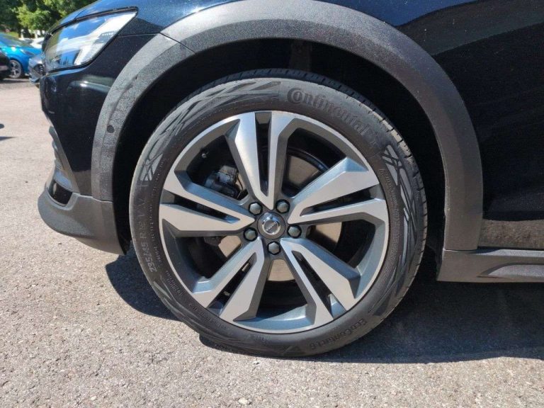 Volvo V60 Cross Country B4 AWD Plus - photo 14