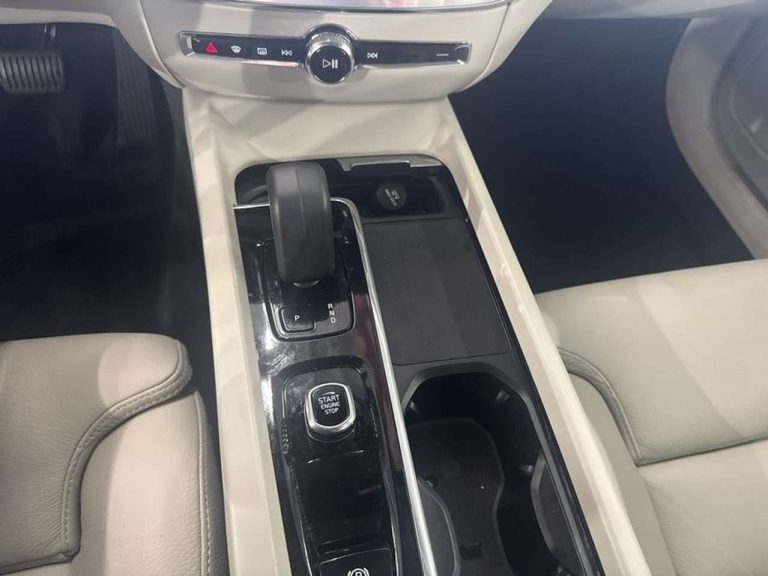 Volvo V60 Cross Country B4 AWD - photo 15