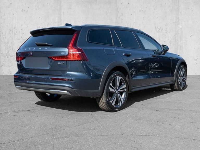 Volvo V60 Cross Country B4 AWD Plus Bright - photo 2