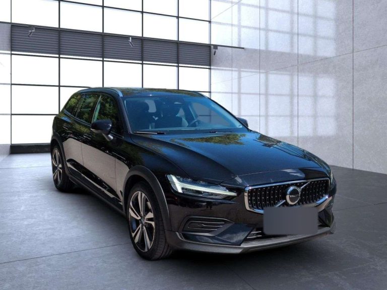 Volvo V60 Cross Country B4 AWD Plus - photo 3