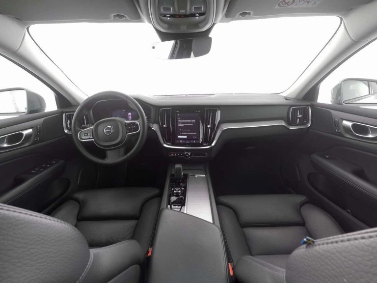 Volvo V60 Cross Country B4 AWD Plus - photo 4