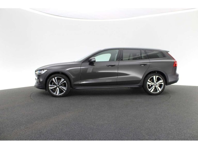 Volvo V60 Cross Country B4 AWD Plus - photo 4