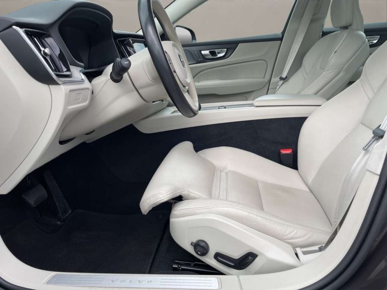 Volvo V60 Cross Country B4 AWD Plus - photo 6