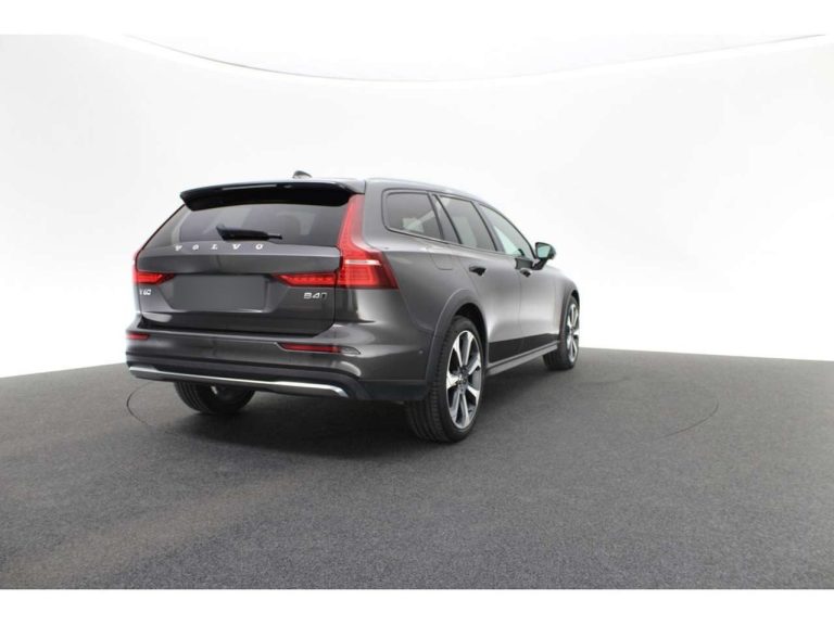 Volvo V60 Cross Country B4 Plus AWD - photo 6