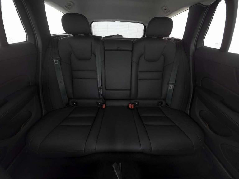 Volvo V60 Cross Country B4 AWD Plus - photo 7