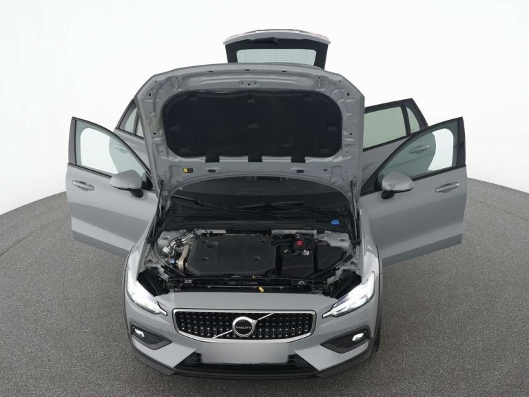 Volvo V60 Cross Country B4 AWD Plus - photo 8