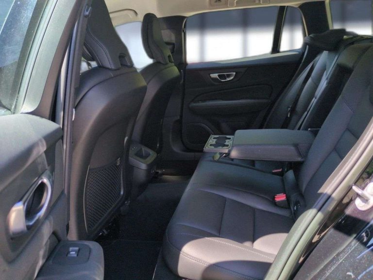 Volvo V60 Cross Country B4 AWD Plus - photo 9
