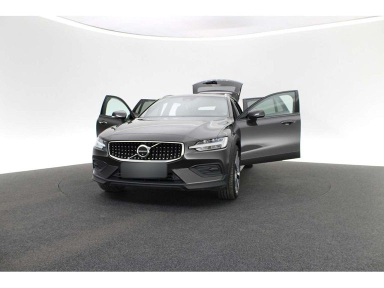 Volvo V60 Cross Country B4 Plus AWD - photo 9