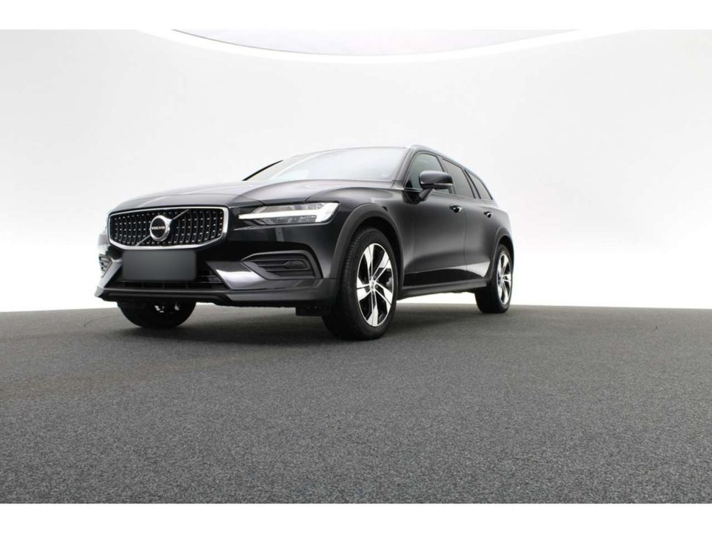Volvo V60 Cross Country B4 AWD Plus
