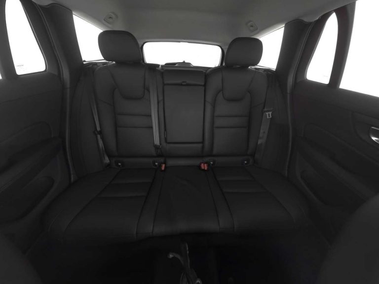Volvo V60 Cross Country B4 AWD - photo 10