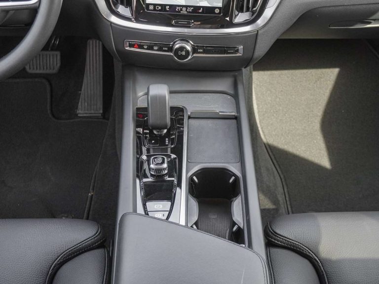 Volvo V60 Cross Country B4 AWD Plus Bright - photo 11