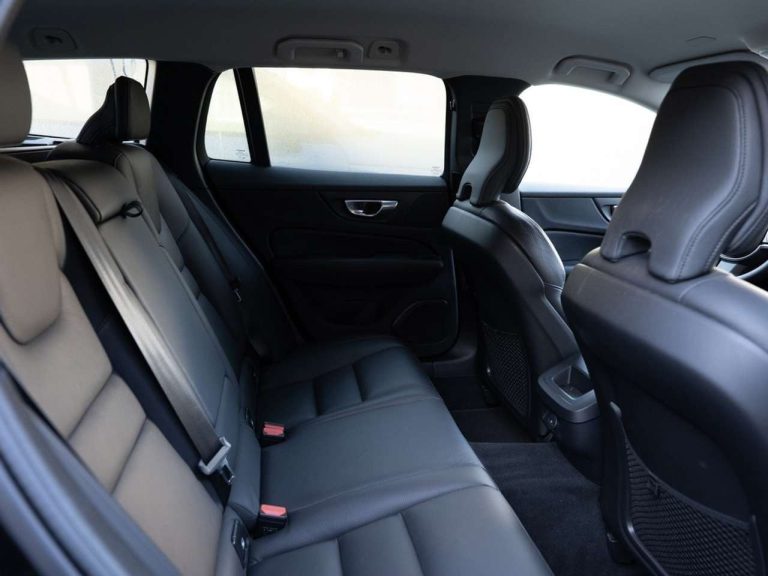Volvo V60 Cross Country B4 AWD Plus - photo 14