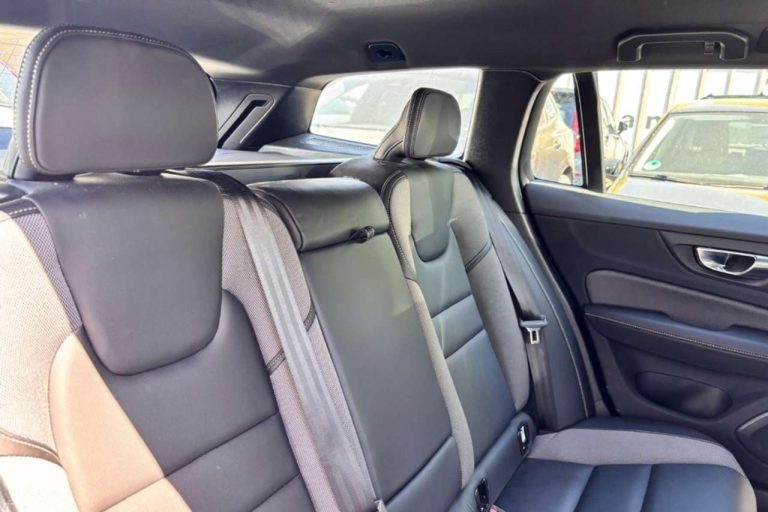 Volvo V60 Cross Country B4 AWD Plus - photo 14