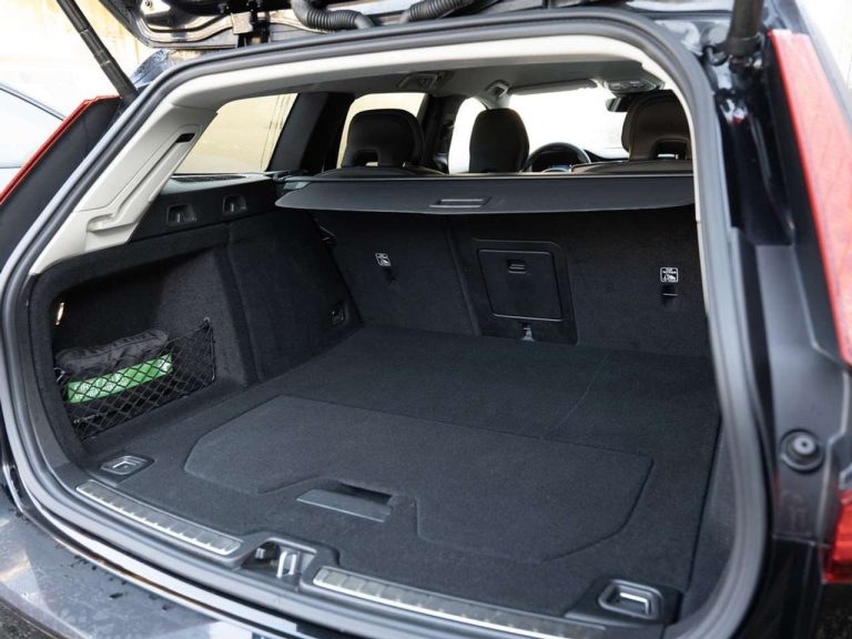 Volvo V60 Cross Country B4 AWD Plus - photo 15