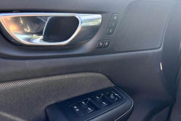 Volvo V60 Cross Country B4 AWD Plus - photo 15