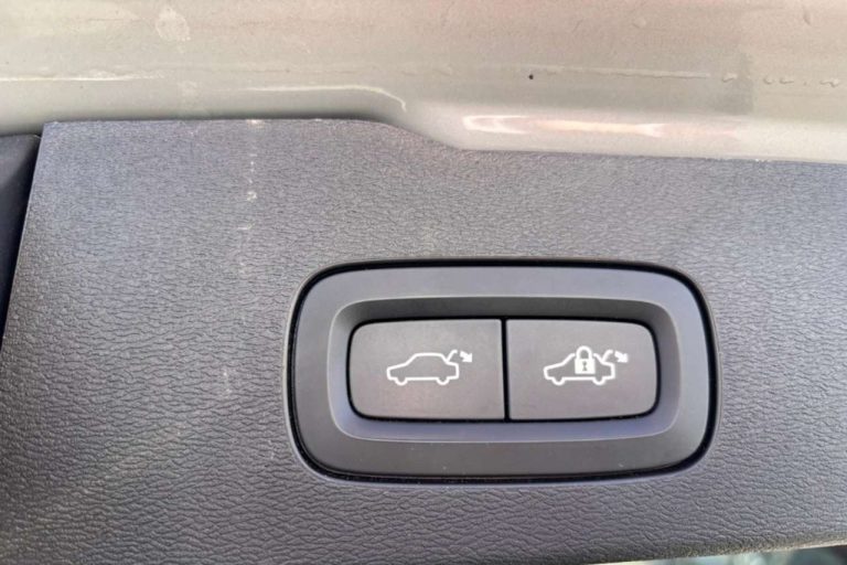 Volvo V60 Cross Country B4 AWD Plus - photo 17
