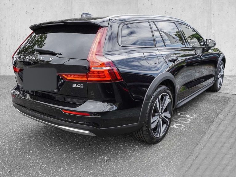 Volvo V60 Cross Country B4 AWD Plus Bright - photo 2