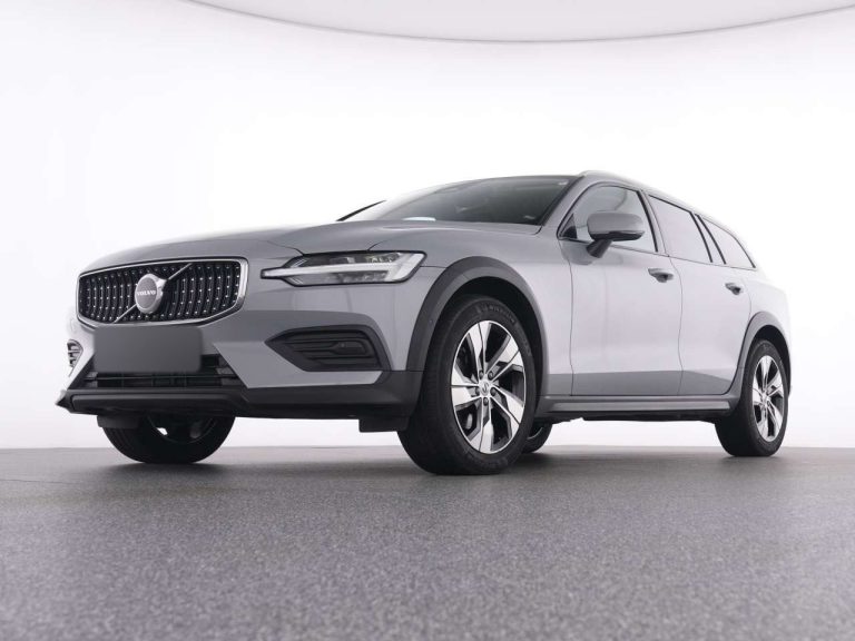 Volvo V60 Cross Country B4 AWD - photo 5