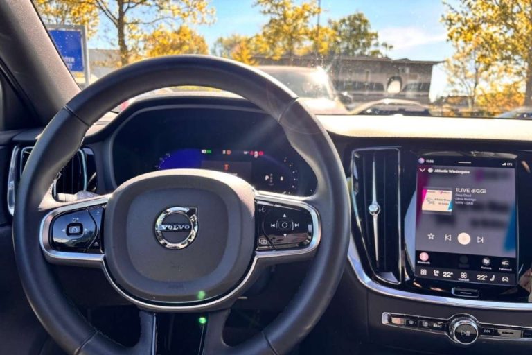 Volvo V60 Cross Country B4 AWD Plus - photo 5
