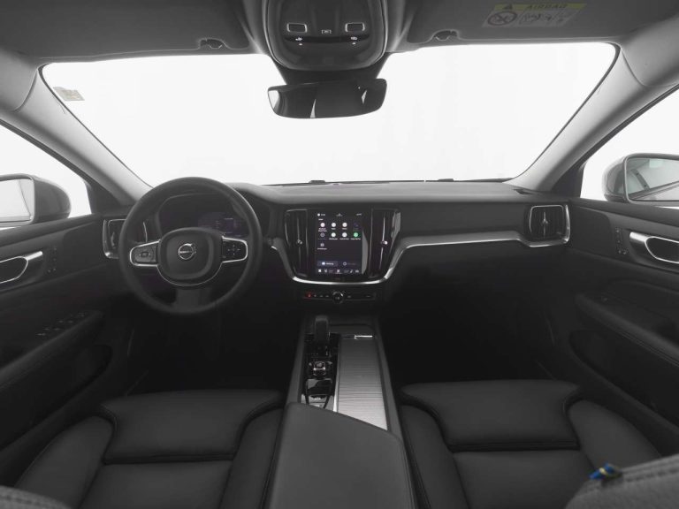 Volvo V60 Cross Country B4 AWD - photo 8