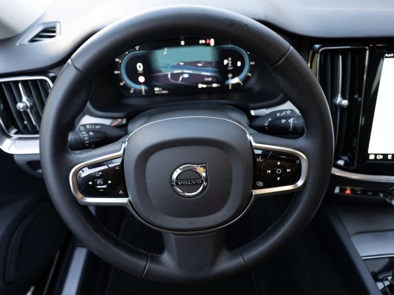 Volvo V60 Cross Country B4 AWD Plus - photo 9