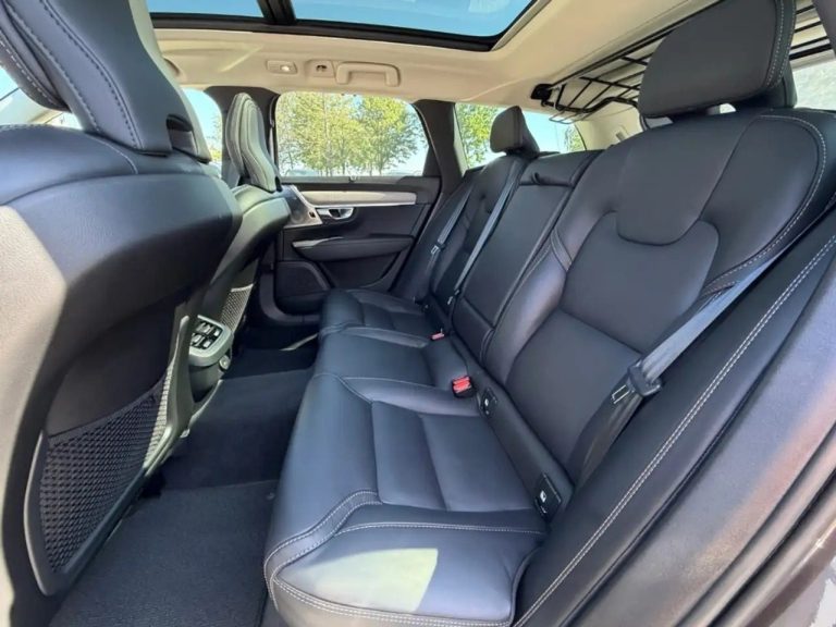 Volvo V90 Cross Country B4 AWD Ultimate - photo 12