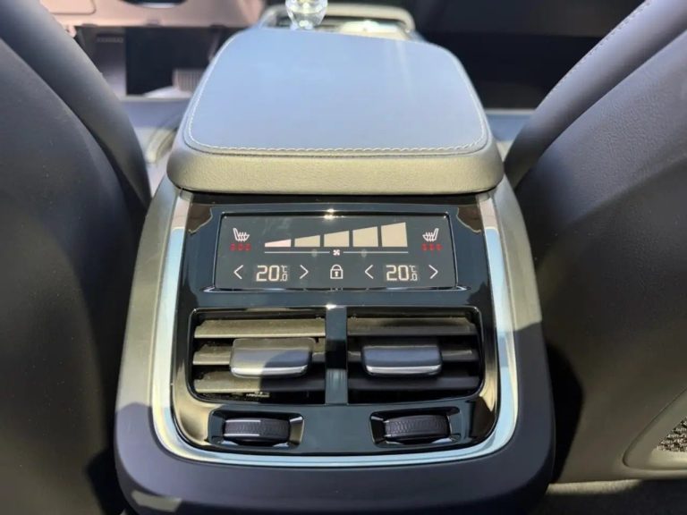 Volvo V90 Cross Country B4 AWD Ultimate - photo 13
