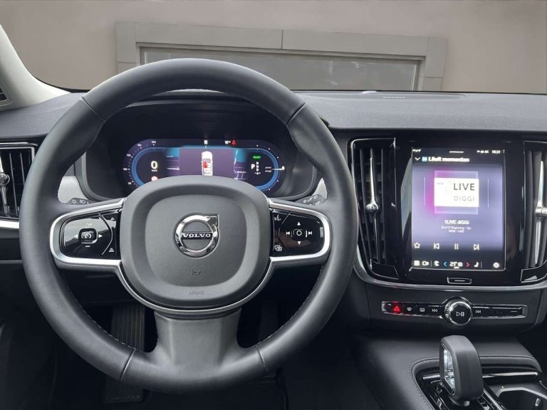 Volvo V90 Recharge T6 AWD Core - photo 6